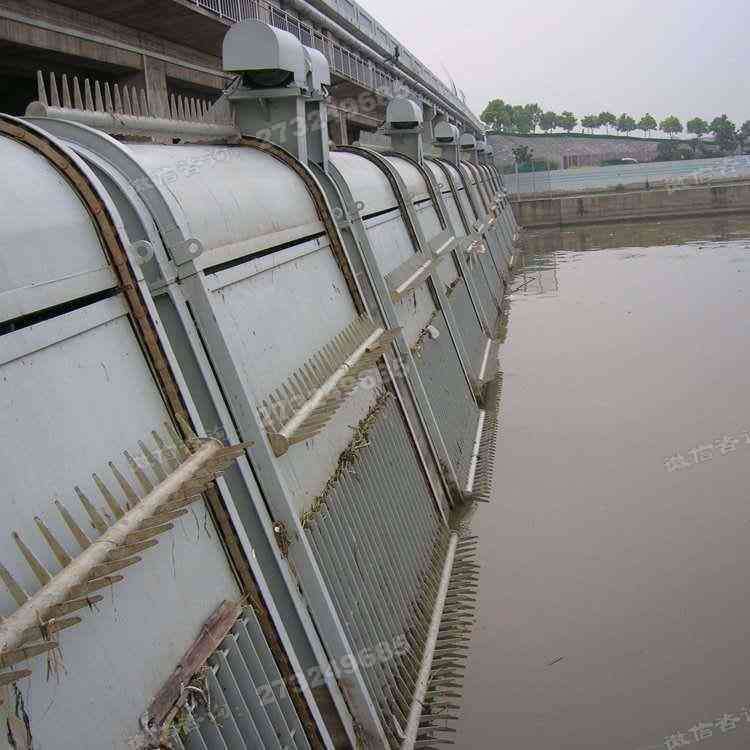 南雄多联排回转式格栅清污机