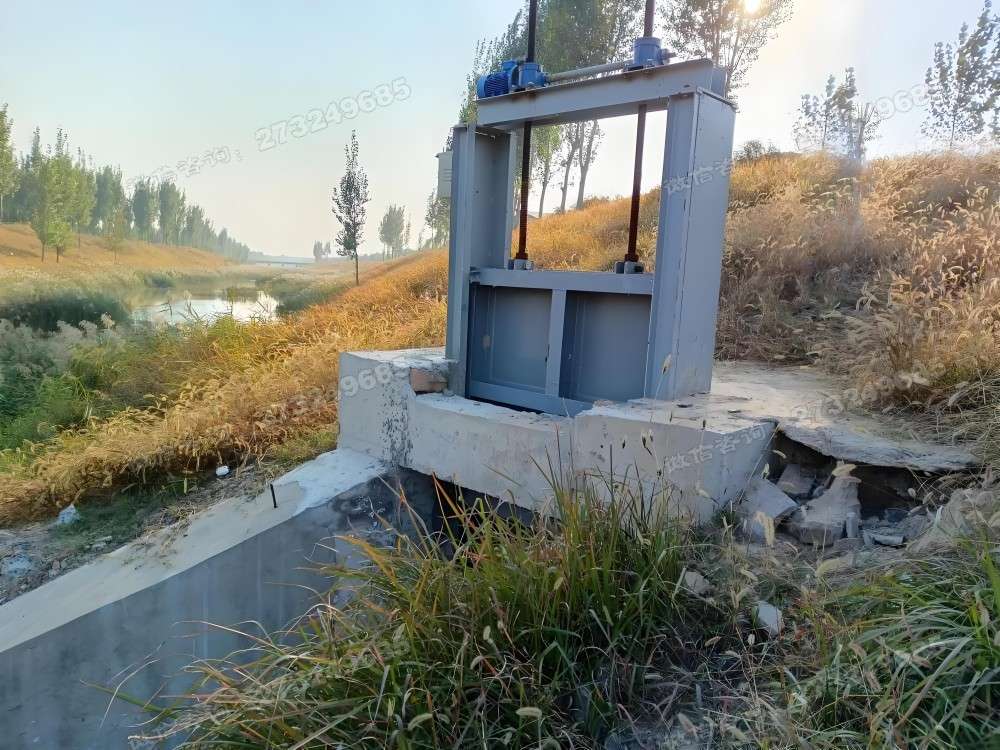 兖州河道控水钢制闸门
