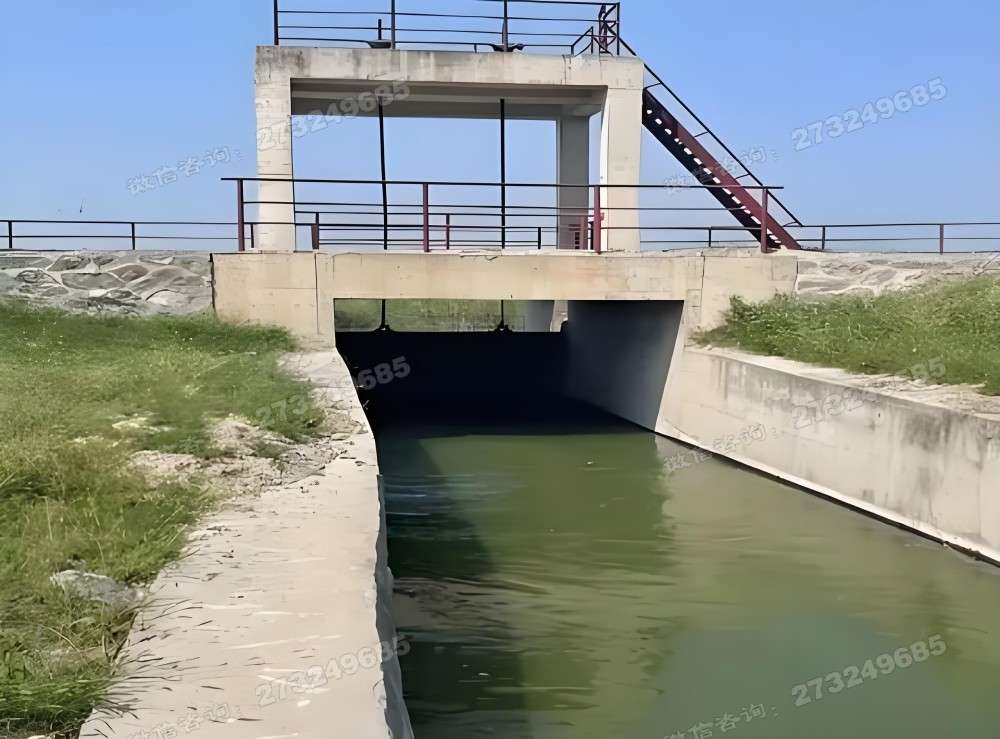 根河涵洞出口闸门