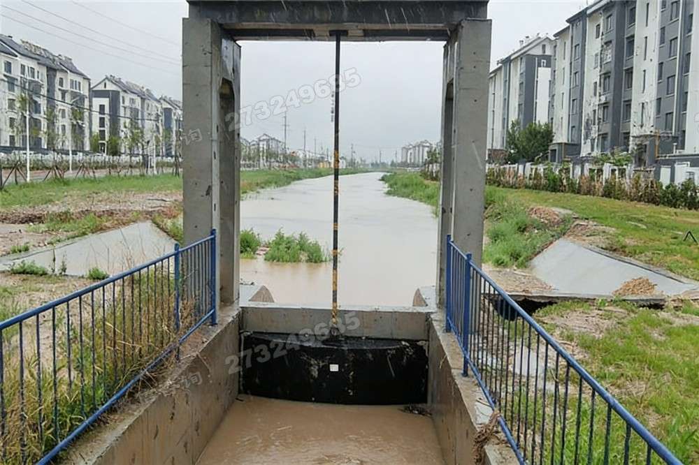 许昌小区周边铸铁闸门