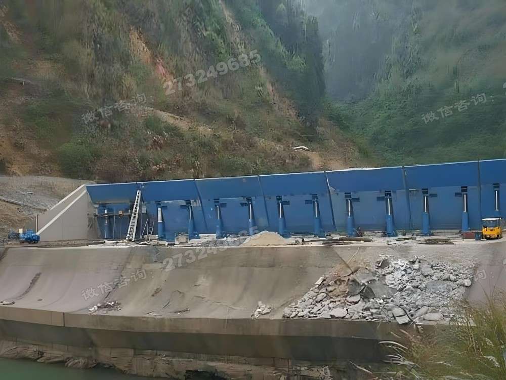 灯塔山区河道液压钢坝闸门